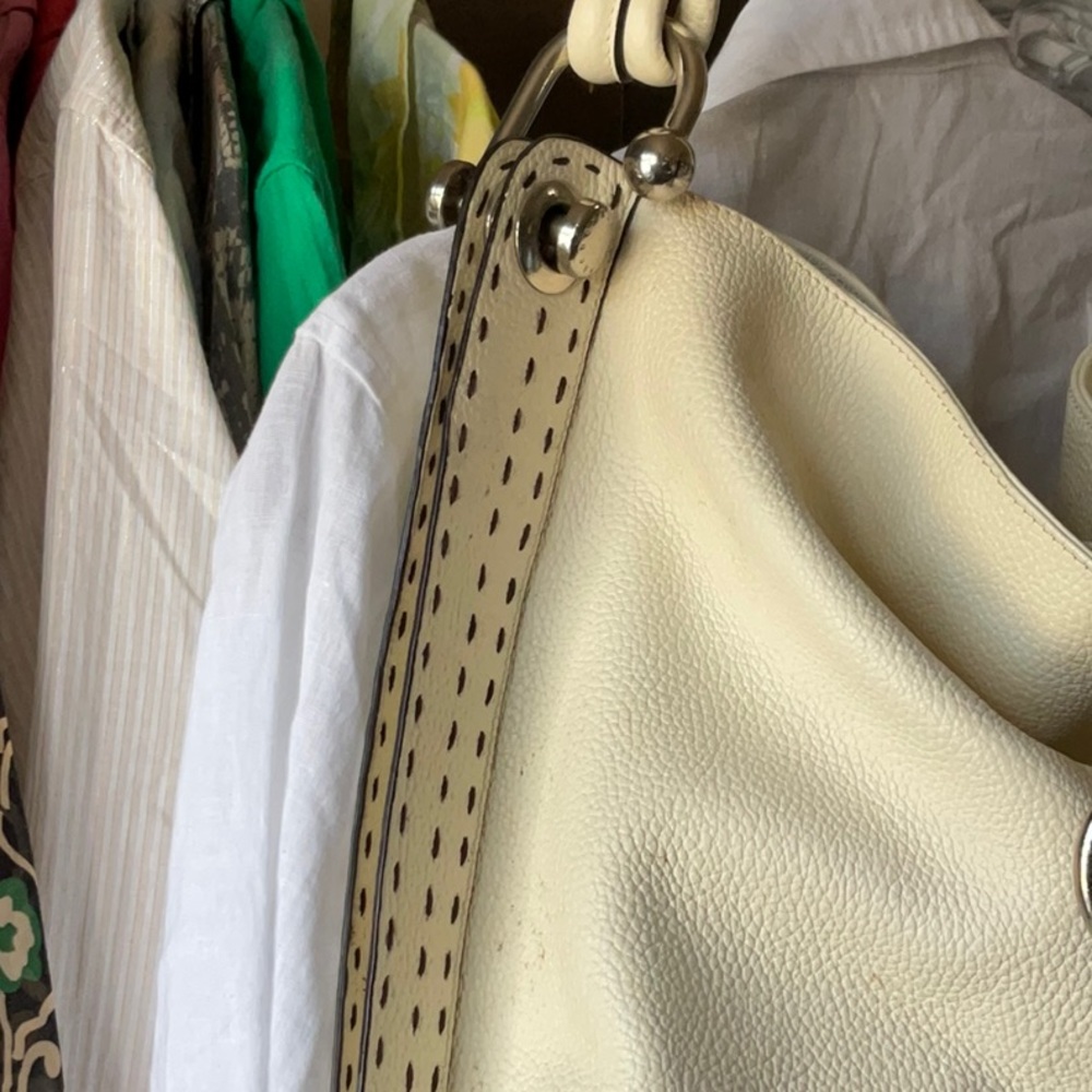 Handbag - Picture 2 of 4